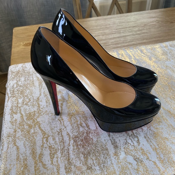 Christian Louboutin - Picture 3 of 8